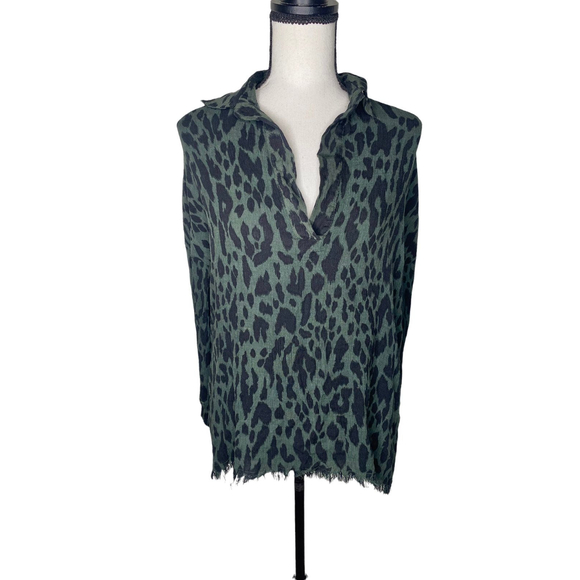 Umgee Cheetah Print Fringe Top Size Medium - Picture 3 of 9